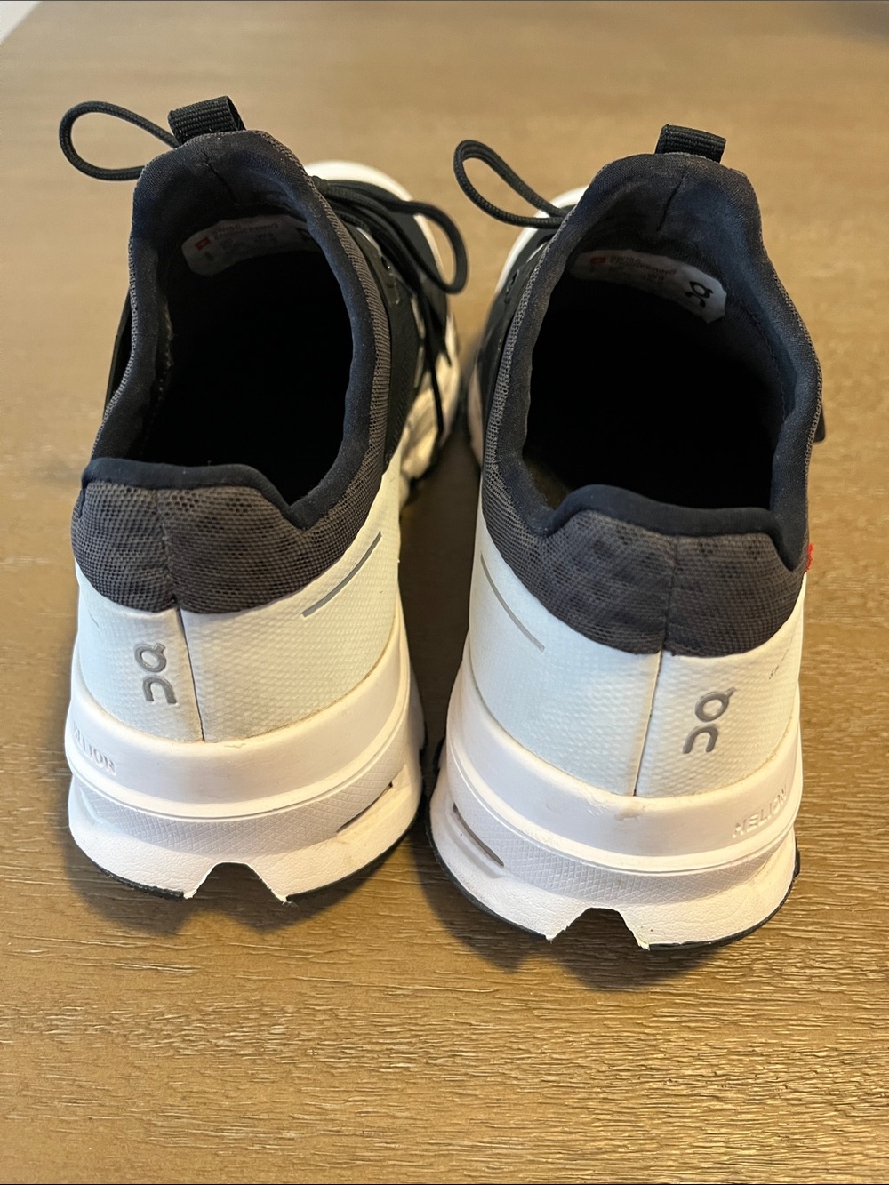 On Cloud Ultra Size 9 Black and White Running Shoes - Picture 3 of 7
